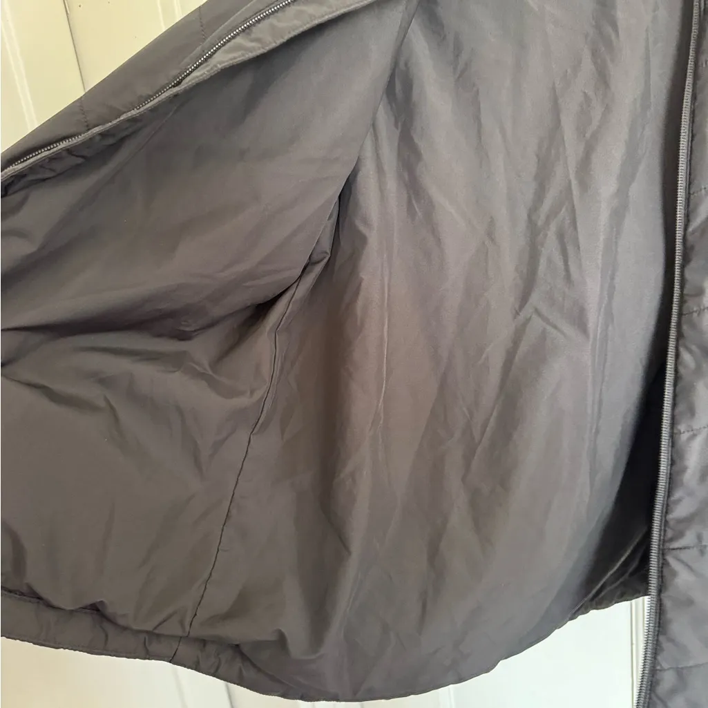 The North Face women’s black puffer jacket size small - Image 12