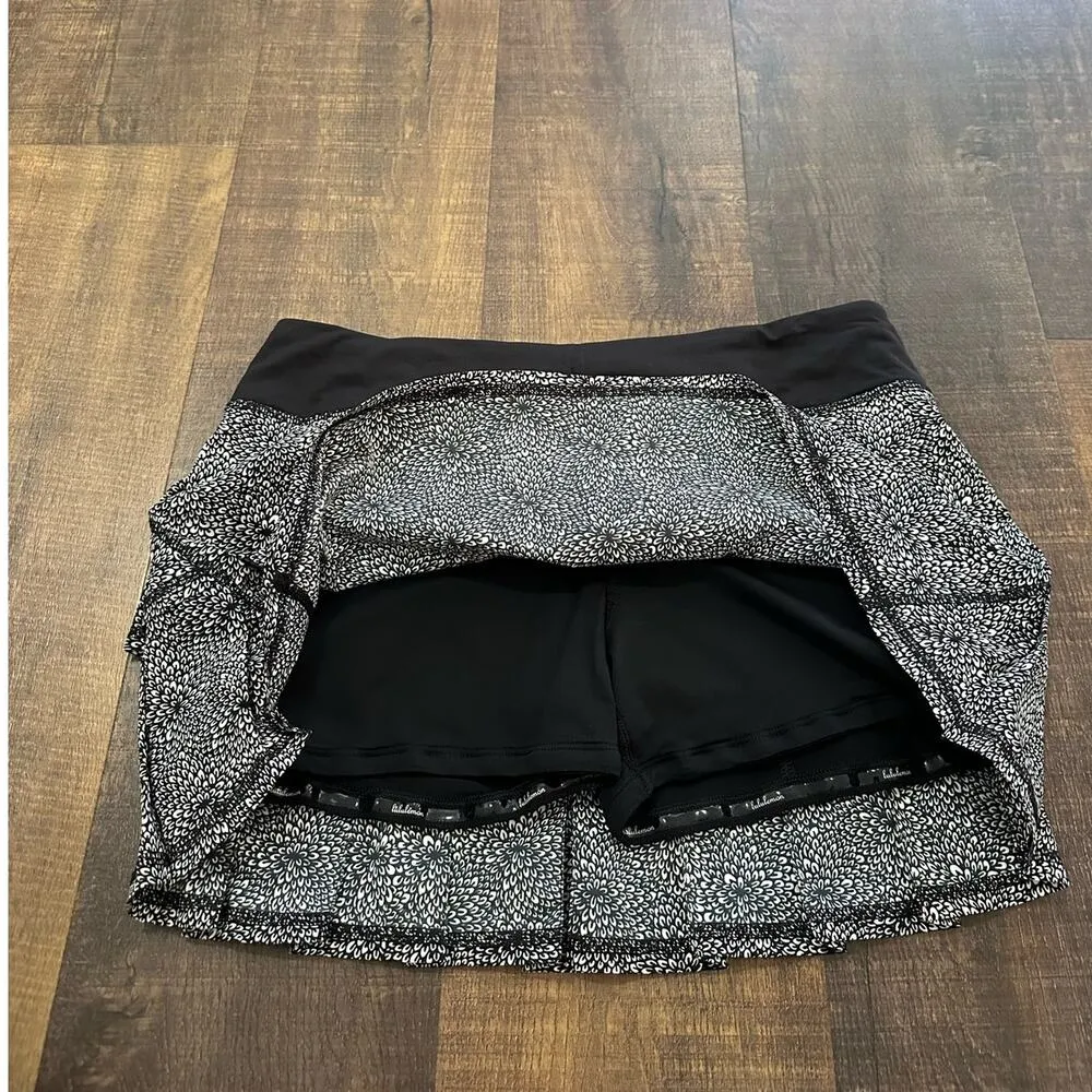 Lululemon Run Pace Setter Skirt 4-way Stretch Size 8 - Image 4