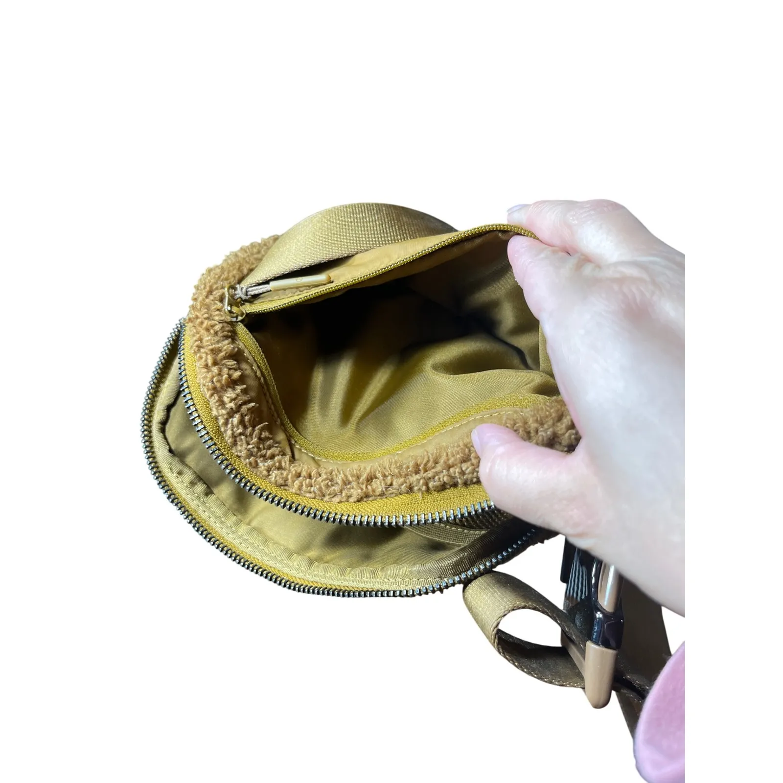 Lululemon Everywhere Belt Bag Sherpa Fleece Crossbody Waist Bag Brown - Image 6