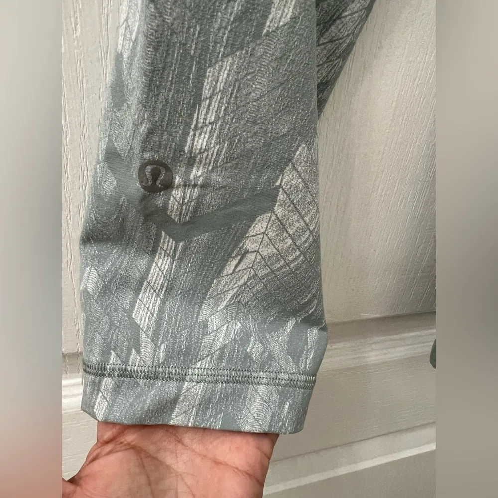 Lululemon Swift Speed High-Rise Crop 21" Reverberate Chevron Jacquard (Size 2) - Image 10