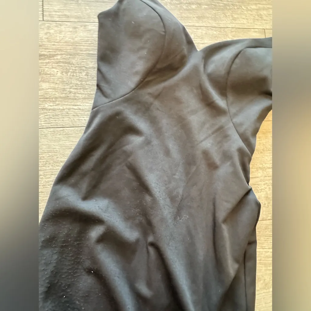 La Femme Elegant Black Gown - Image 8