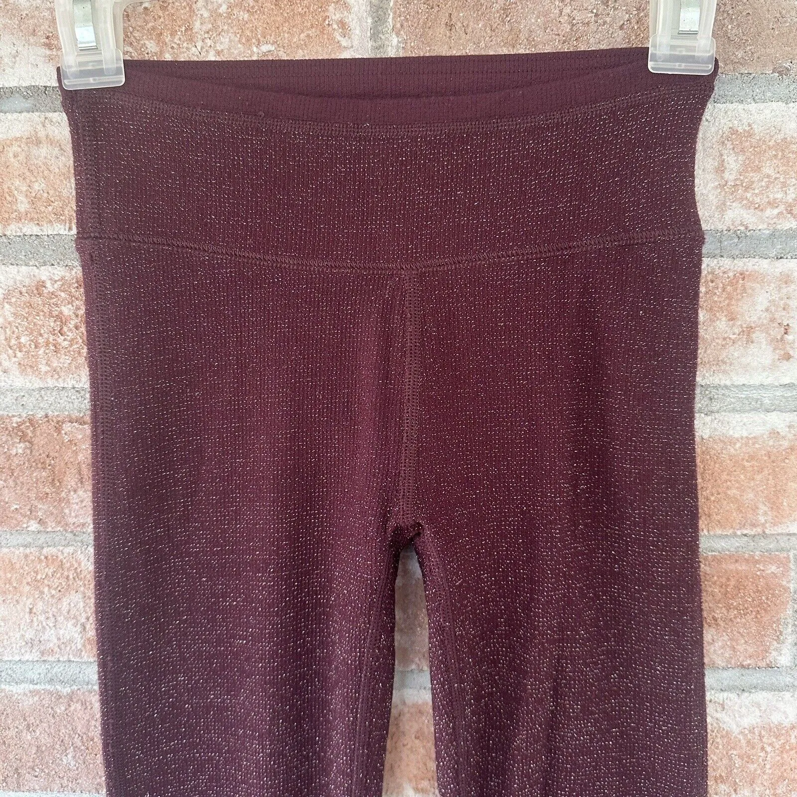 NWT Aerie Glitter Chill Play Move Leggings Maroon XS - Image 3