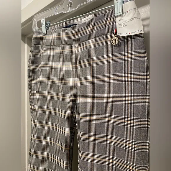 NWT  Stretch Slim Fit Tapered Leg Ankle Length Plaid Printed Pants - Image 2