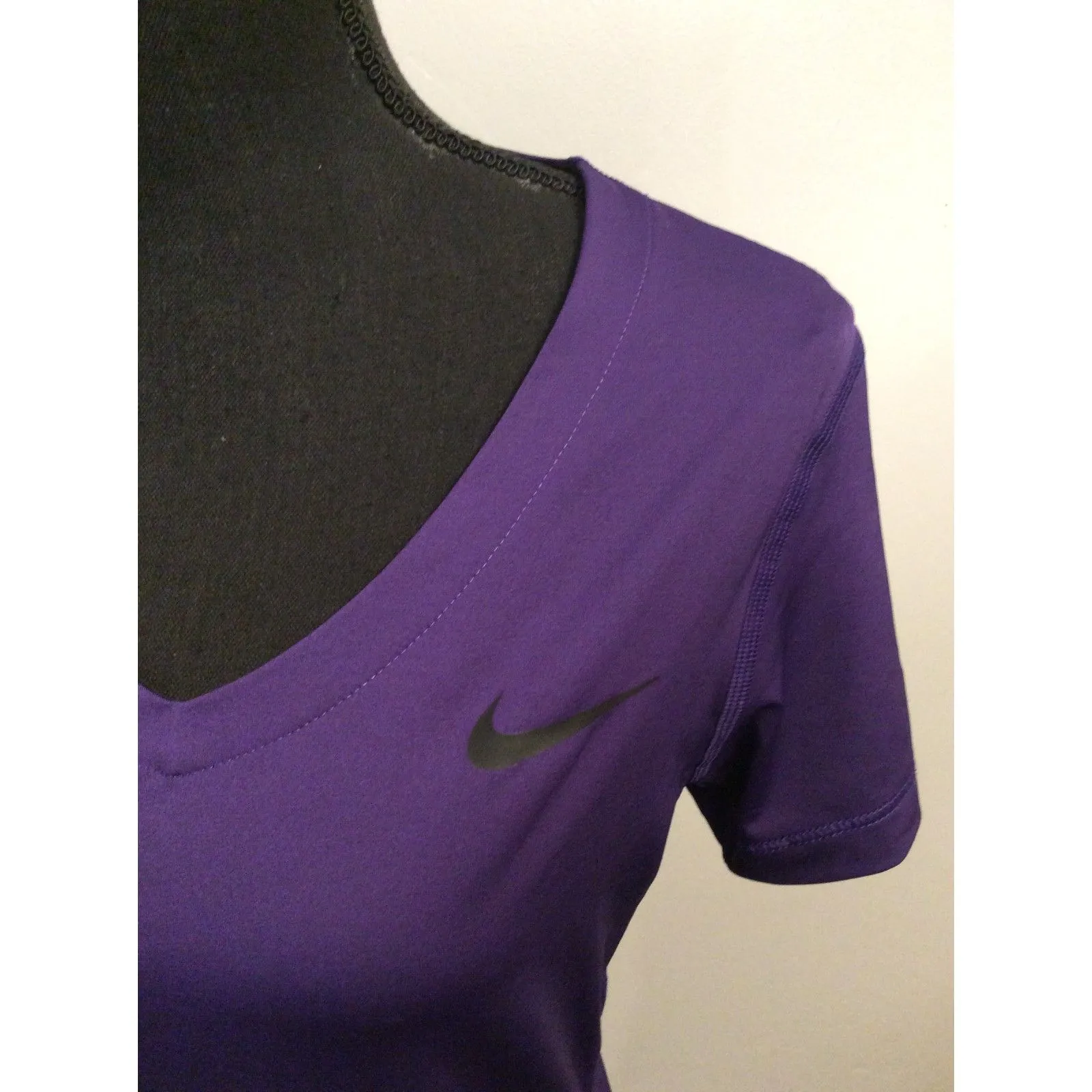 Purple Nike Pro Short sleeve V Neck Women's Large L Swoosh - Image 5
