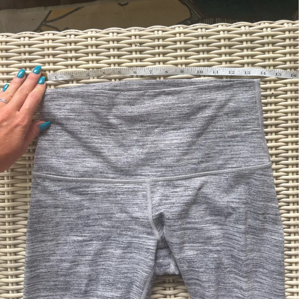 Lululemon Wunder Under Cropped Leggings 8‎ athleisure workout yoga travel - Image 5