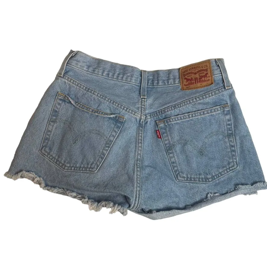 Levi's 501‎ Denim Cutoff Shorts Women's Size 27 Light Wash Frayed Hem - Image 4