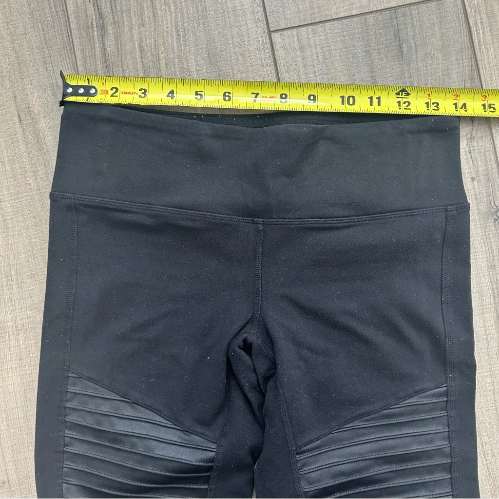 ALO Yoga Black 27in Mid Rise Moto Legging M - Image 9