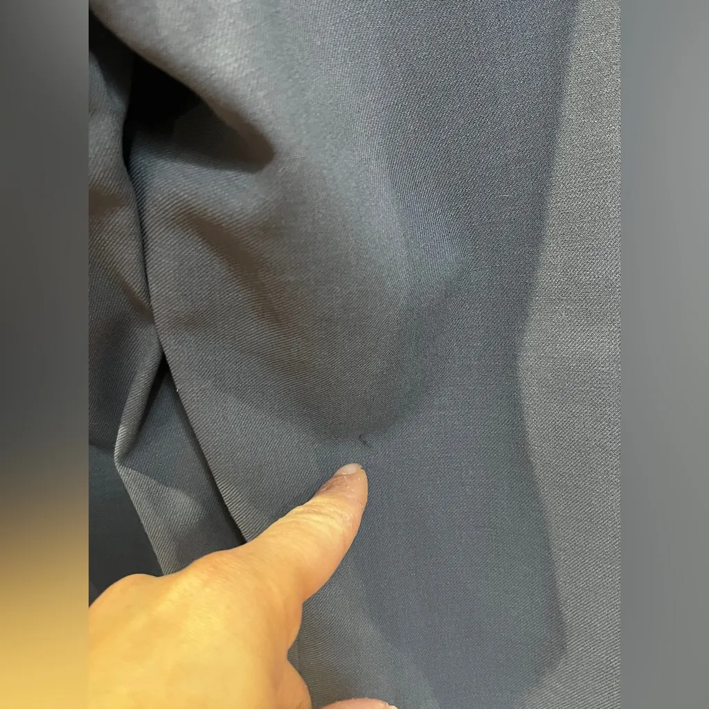 Giorgio Armani dress pants Gray 100% Pure New Wool Made in Italy Size 40 Small - Image 4