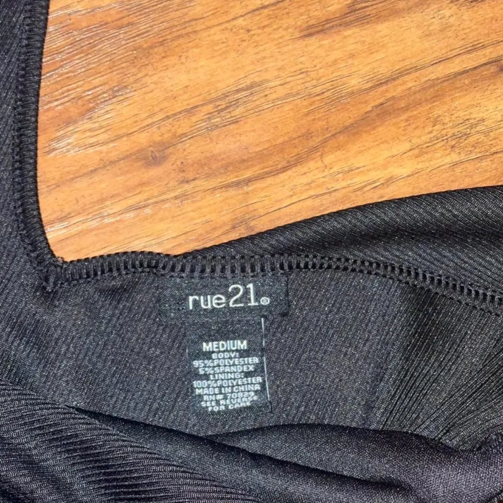 Rue21 Black top bodysuit cut out sleeveless tank shirt woman’s medium - Image 5