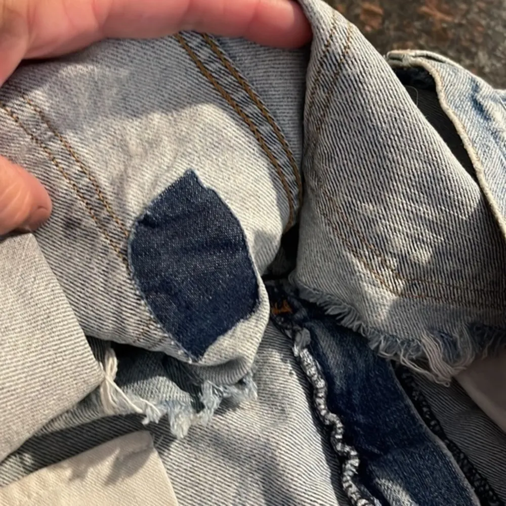 Earl Jean distressed cut off shorts - Image 4