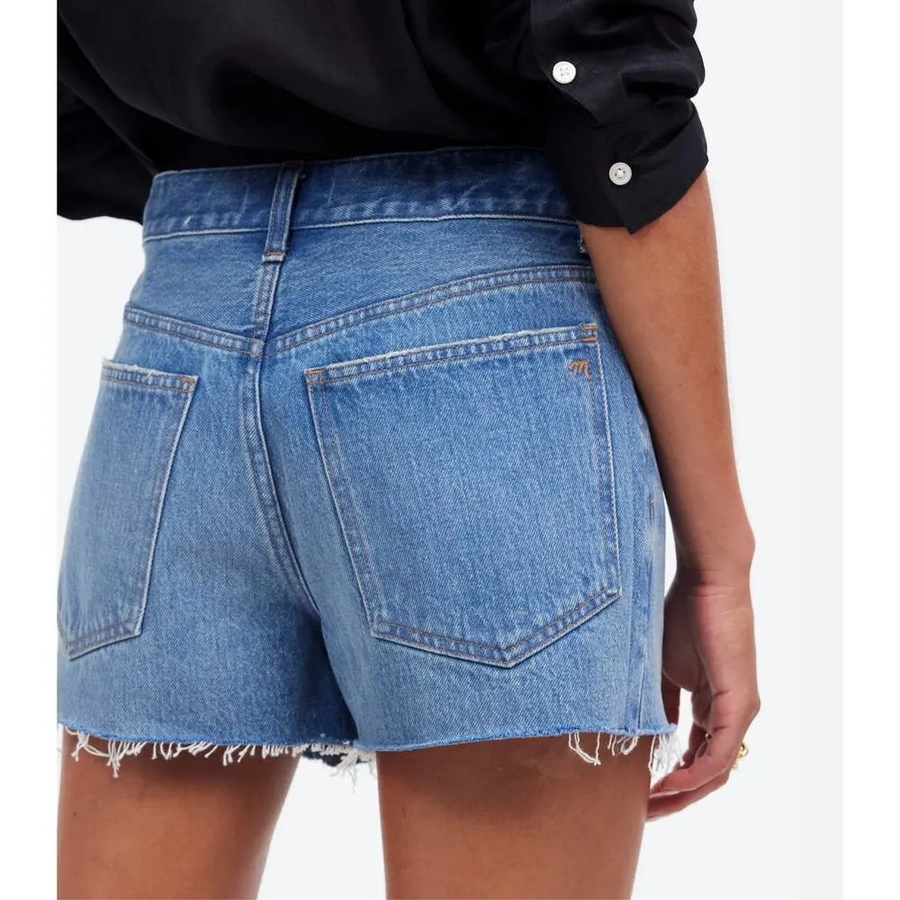 Madewell the Relaxed Denim Shorts in Kelton Wash: Raw-Hem Edition Low Rise sz 31 - Image 2