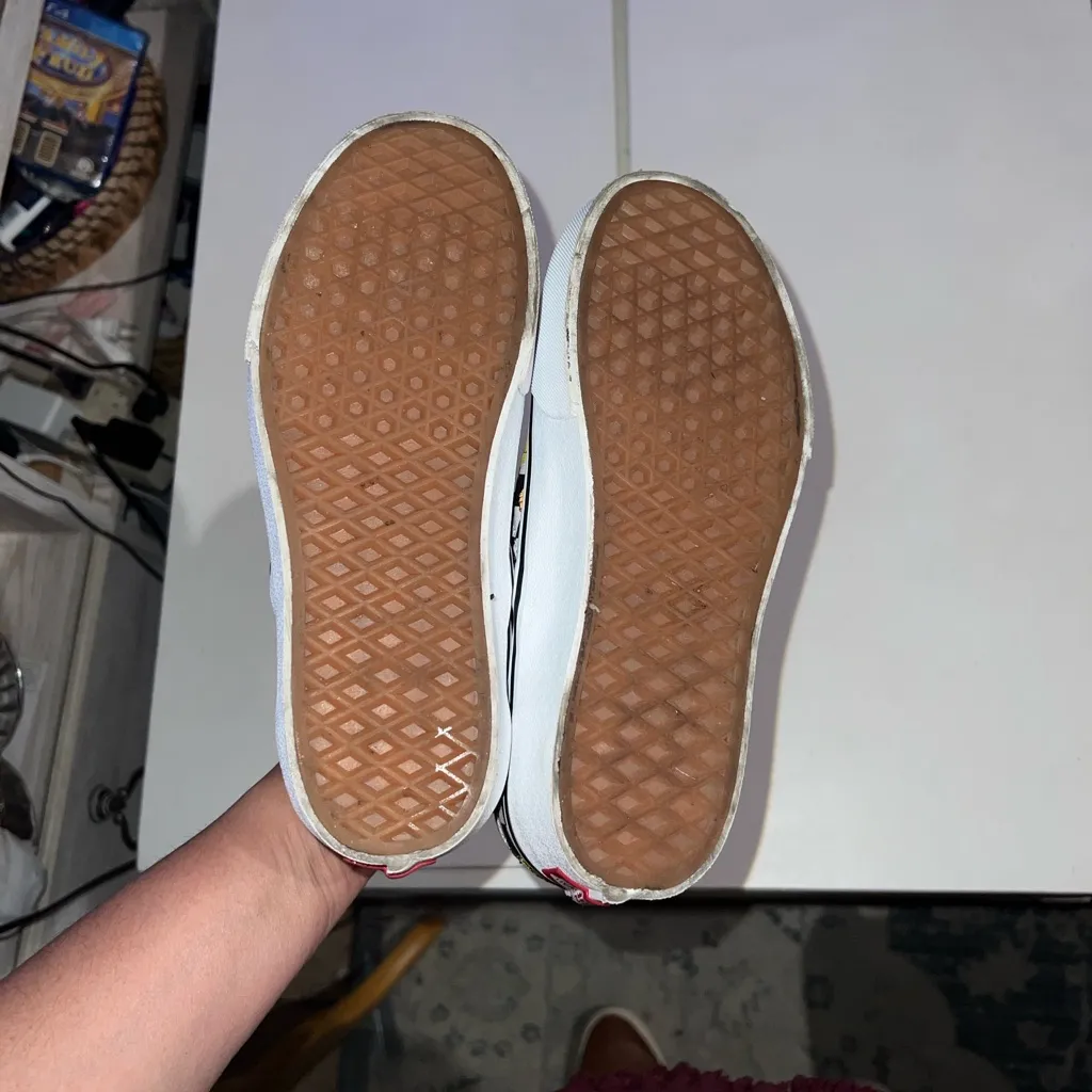 Vans classic slip on black and white checkered board/poppy flowers embroidered - Image 9