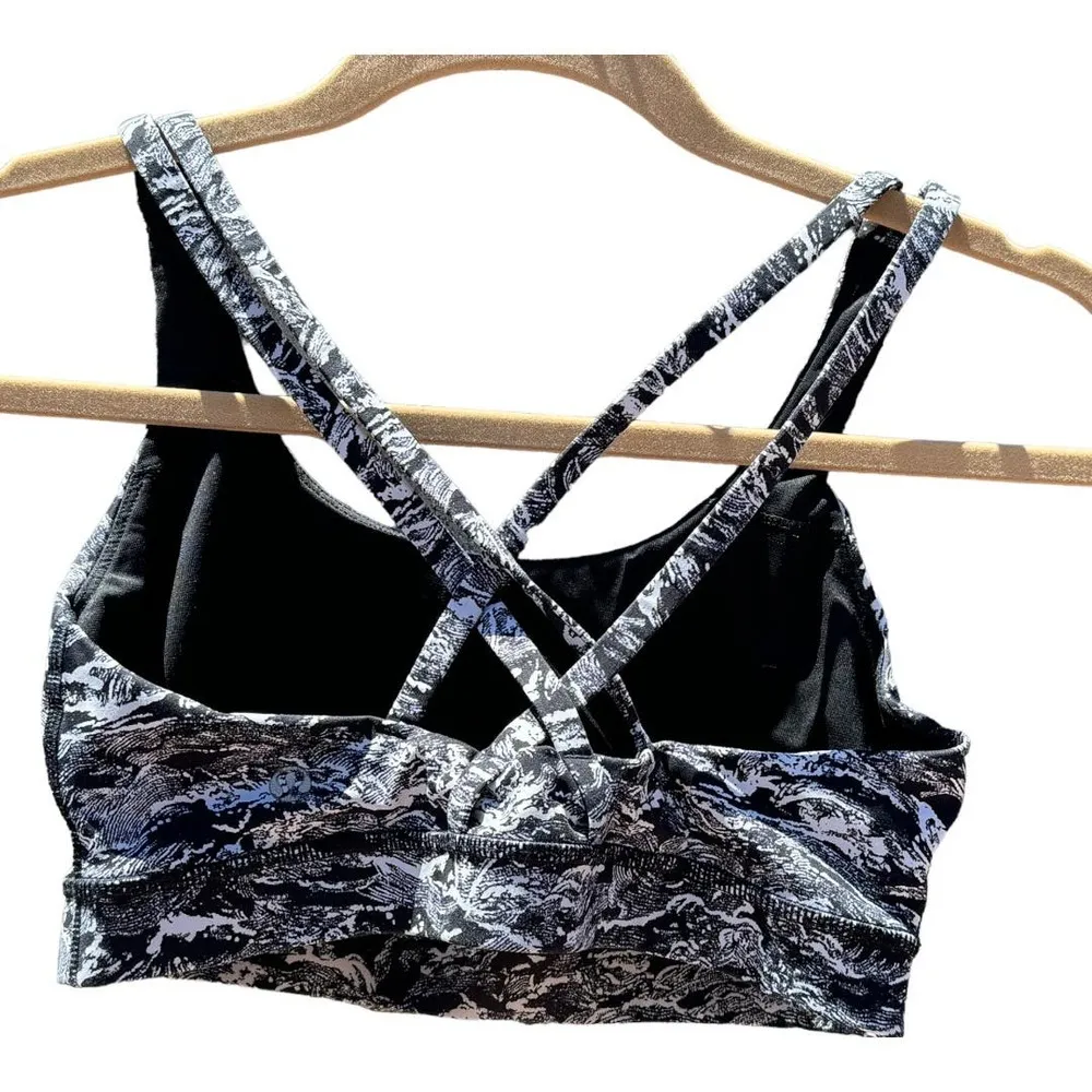 Lululemon Free To Be Serene Bra
Misted Jacquard Black White Size 8 EUC - Image 2