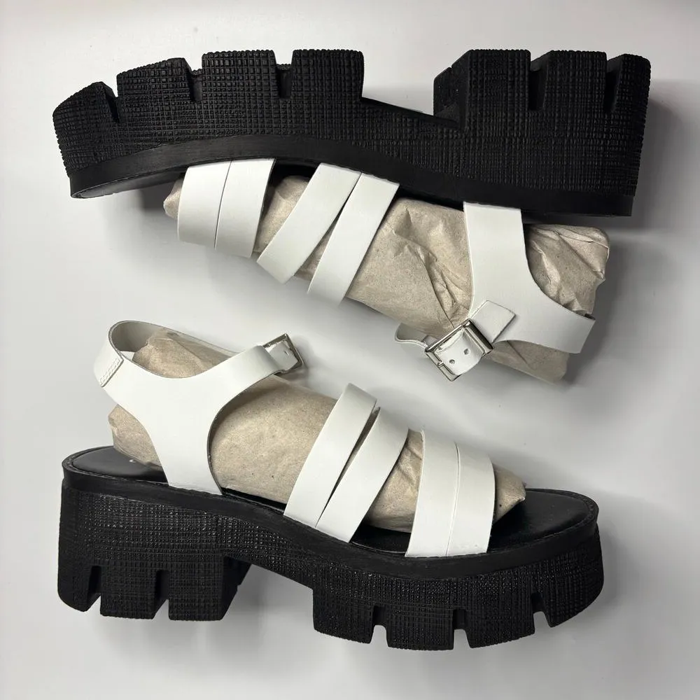 Chinese Laundry Low Down Leather Platform Sandals in White - Image 8