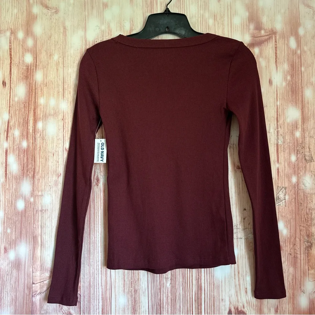 Old Navy Maroon Snug Long-Sleeve Scoop Neck Ribbed T-Shirt - Image 9