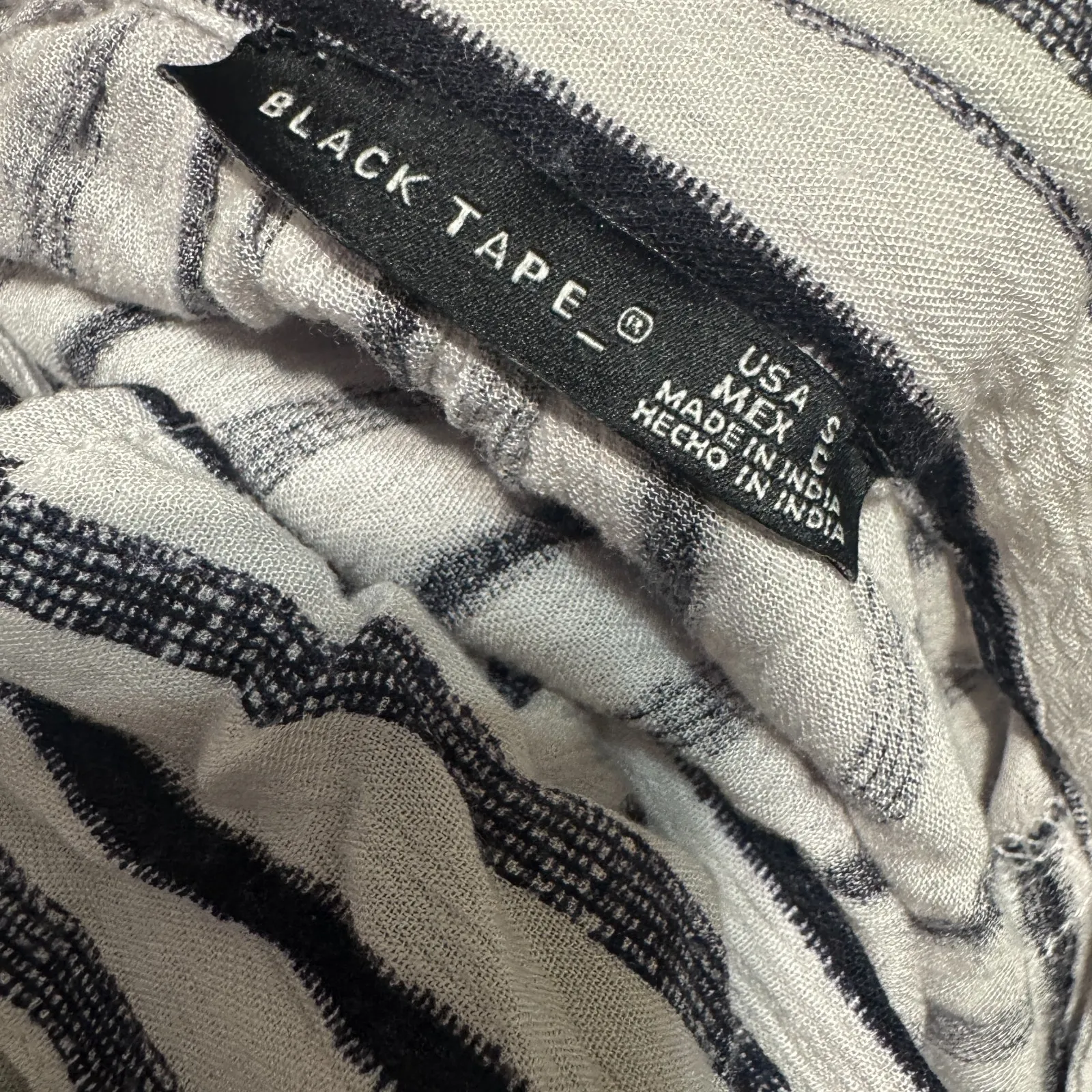 Black Tape Women's S Button Up Long Sleeve Blouse shirt Gauzy Striped office - Image 4