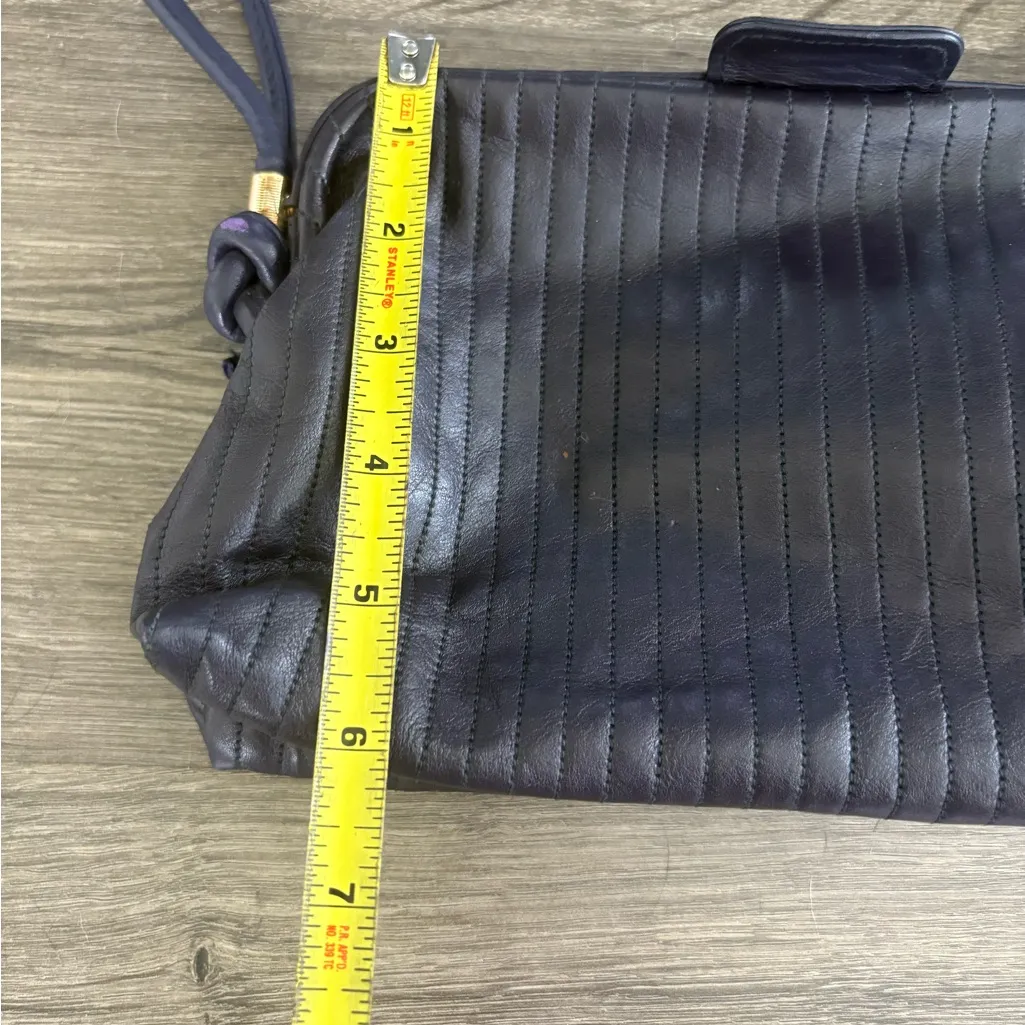 Vintage Meyers Quilted Shoulder Bag Eggplant Color Gold Accent Purse USA Made‎ Purple - Image 8