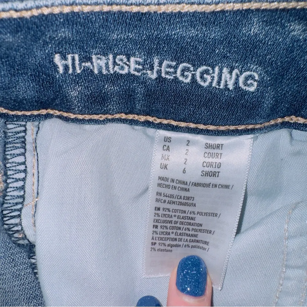 American Eagle Medium Wash Super Stretch Denim Hi Rise Jegging Jeans 2 short - Image 5