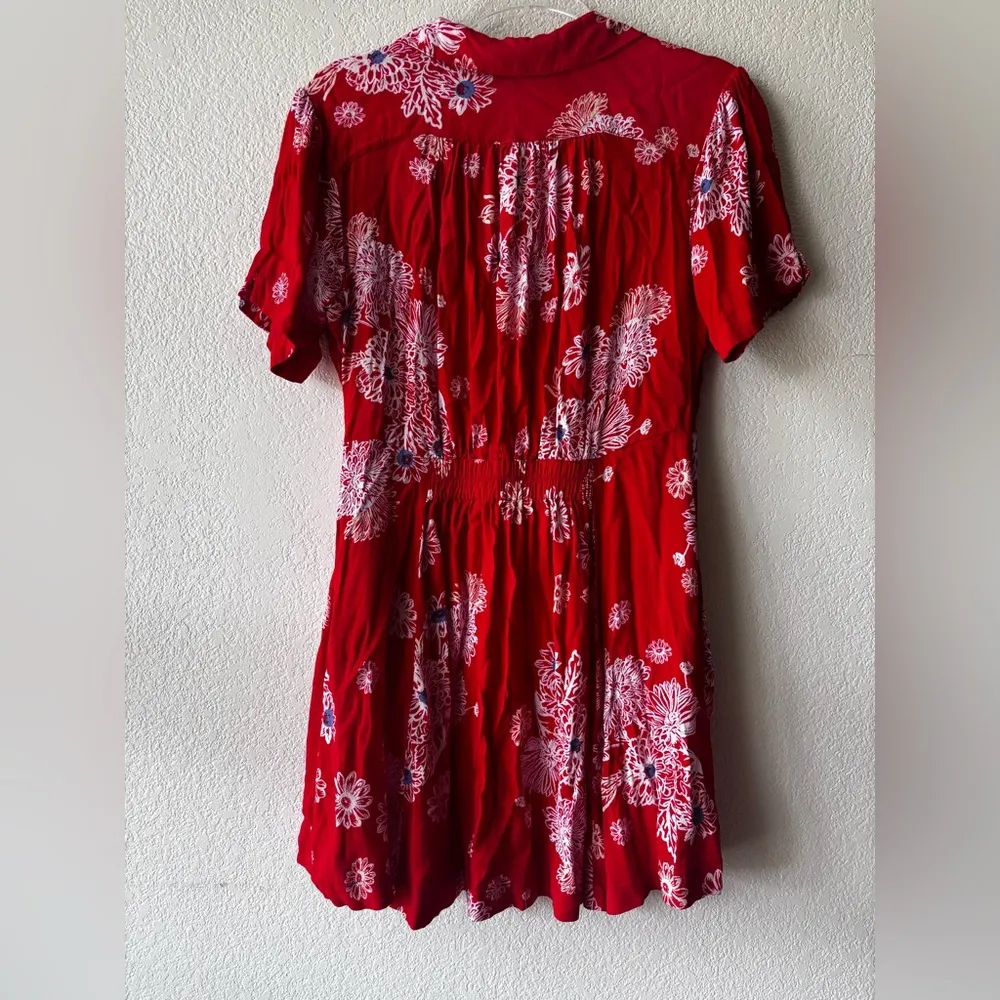 FREE PEOPLE Blue Hawaii Red Floral Print Short Sleeve Mini Dress Sz M Size M - Image 4
