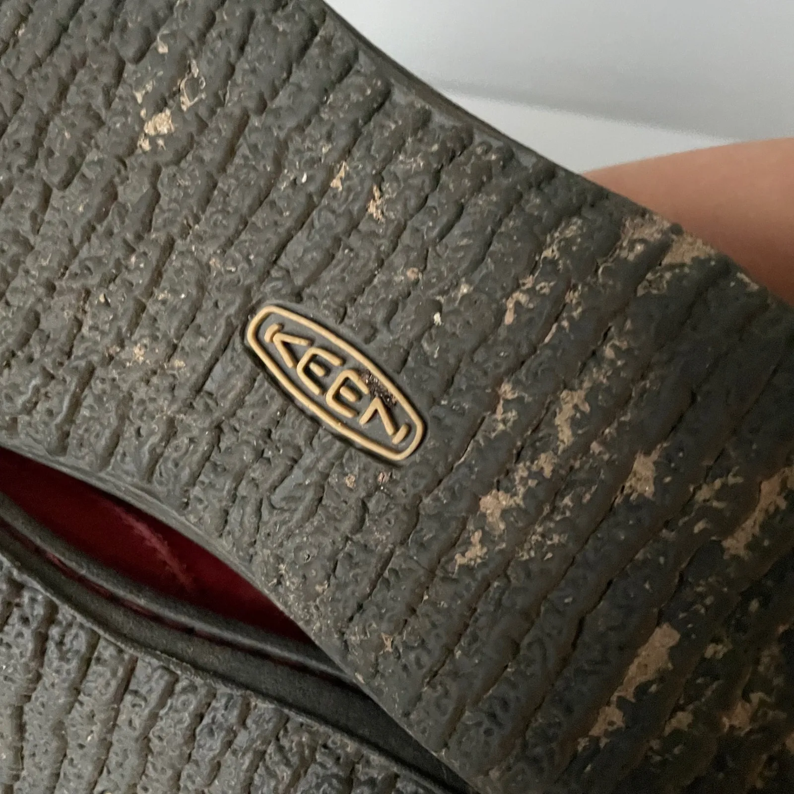 KEEN Red Suede Slip On Loafers Comfort Shoes Women Size 9 - Image 11