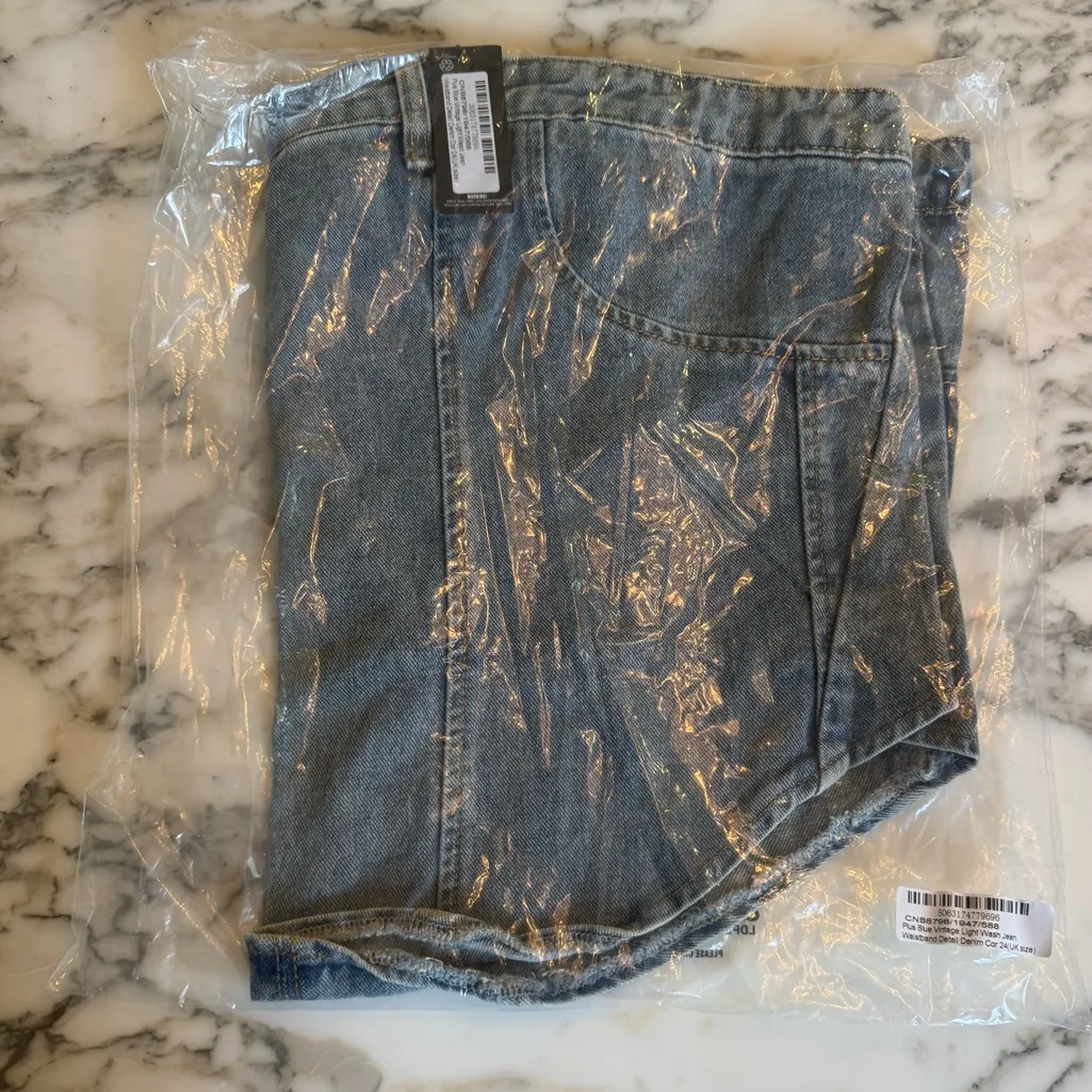 NWT PLUS BLUE VINTAGE STYLE LIGHT WASH JEAN WAISTBAND DETAIL DENIM CORSET SZ 20 - Image 4