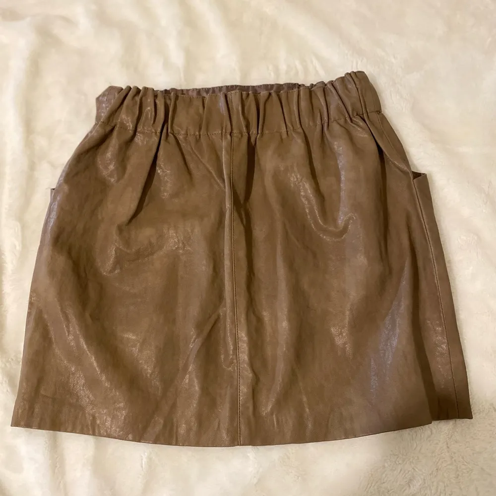 ZARA BASIC brown tan pleather mini skirt above knee size S - Image 3