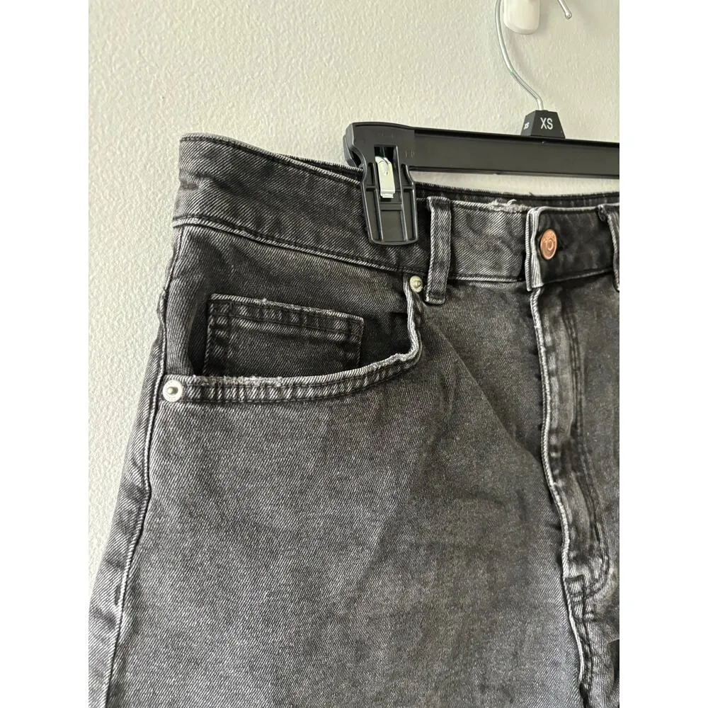 H&M Divided Denim Cutoff Jean Shorts Size 8 Black Wash High Rise Festival - Image 5