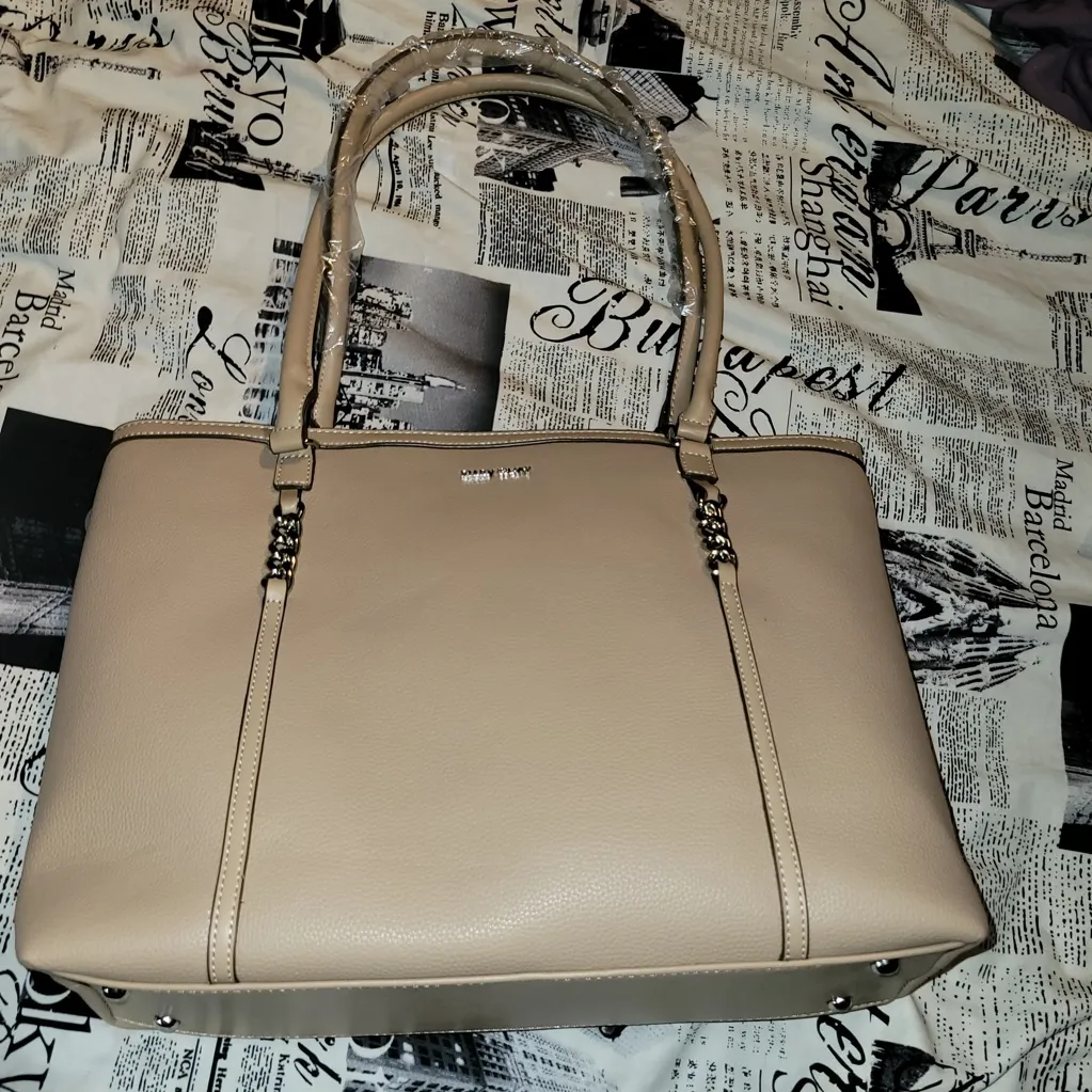 Ellen Tracy Pebble Grain Chain Tote Bag - Image 3