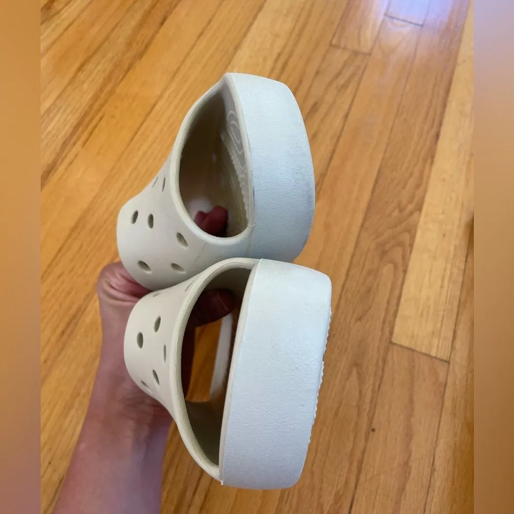 Crocs classic platform slides Sandals size 9 - Image 8