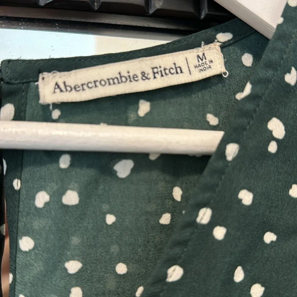 Abercrombie and Fitch long sleeve green polkadot mini dress - Image 2