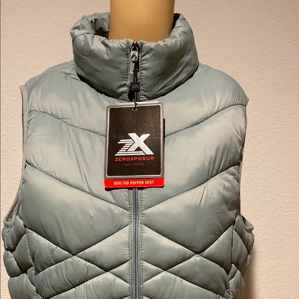 NWT
women's ZeroXposur vest a cold-weather essential. - Image 3