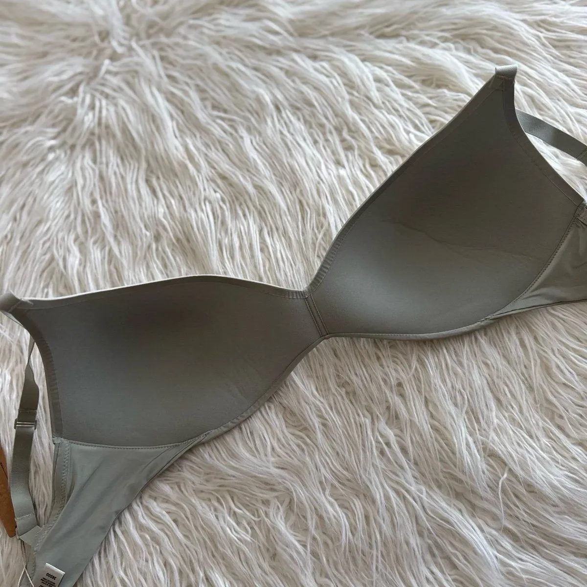 Skims Wireless Push up Bra Talc Size 36DDD - Image 8