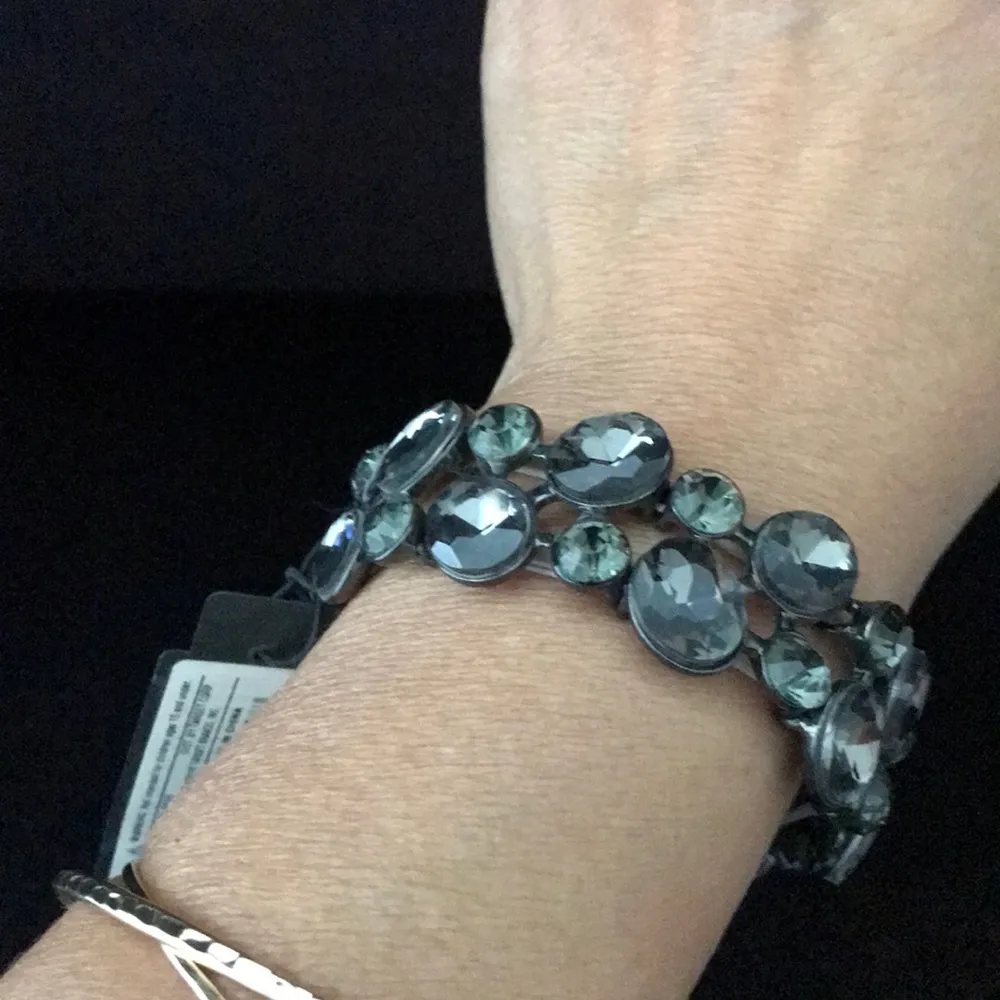 Adjustable Stretch Grey Rhinestone Beaded Party Bracelet NEW - Image 7