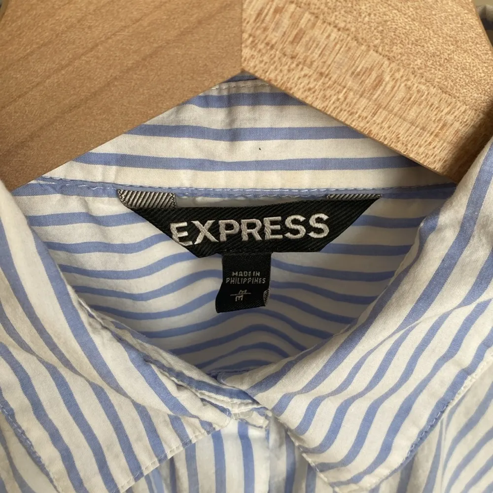 Express Lightweight Striped Boyfriend Button Down Shirt Size Medium Blue Stripe - Image 2