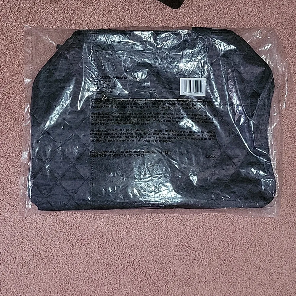 DSW Quilted Weekender Bag - Image 2