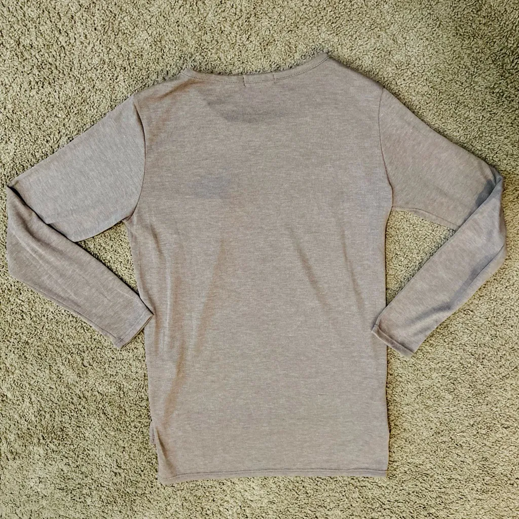 Ginger G Women’s Brown Long Sleeve Top with Black Zipper Pocket Size Small - Image 3