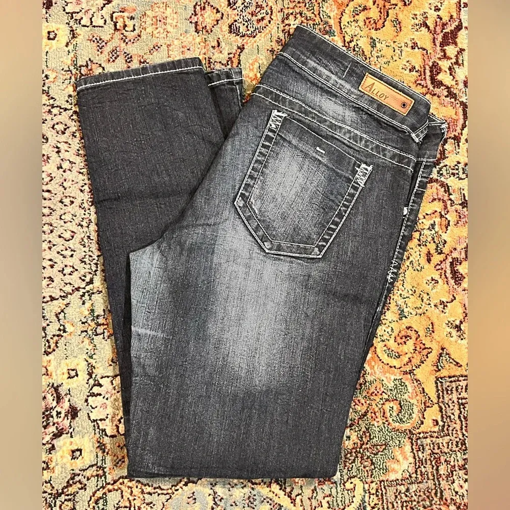 WILL NOT TAKE LESS Women’s Alloy Straight Leg Jeans Gray Size undefined - Image 8