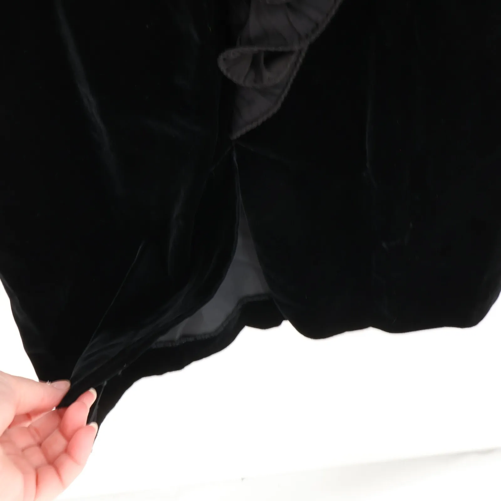 Vintage Velvet Rhinestone Party Dress Cocktail LBD Black Elegant Timeless Size 8 - Image 10