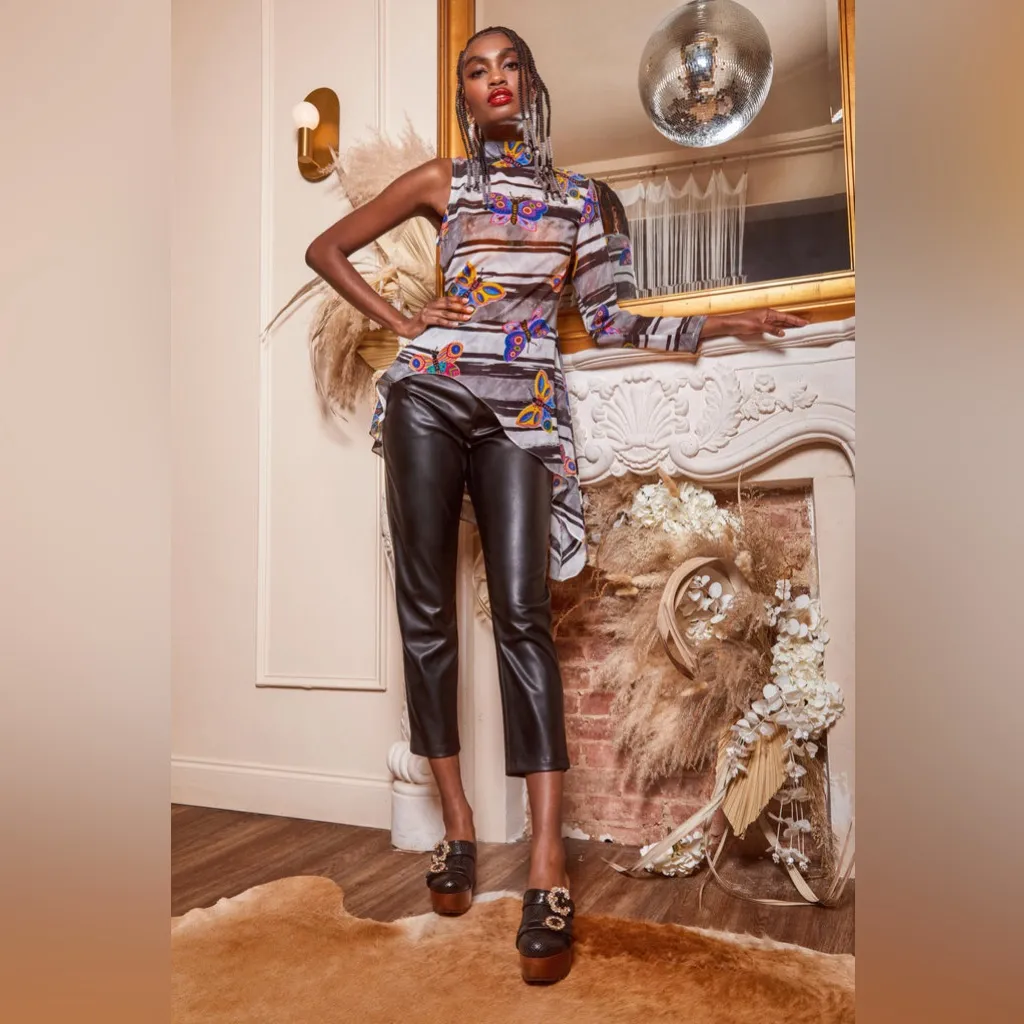 Autumn Adeigbo Cache One - Image 3