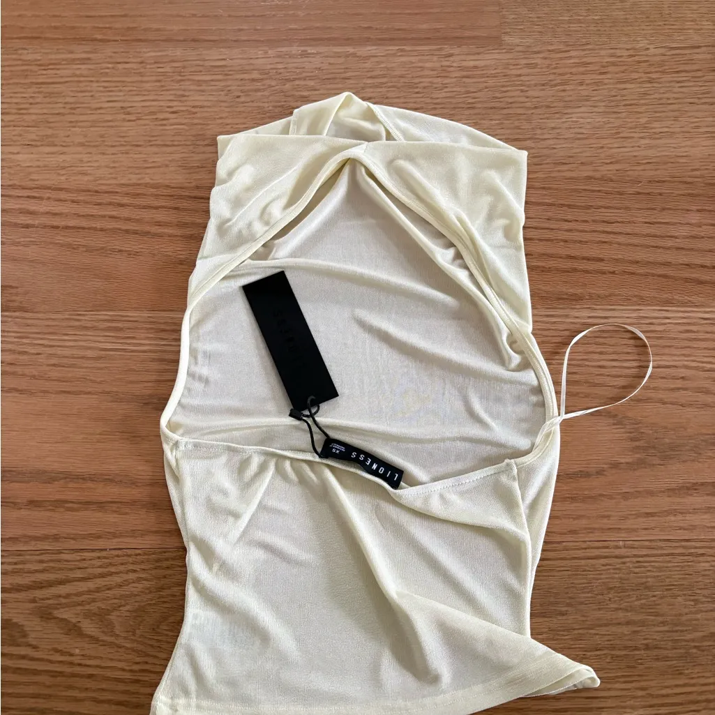 Lioness yellow halter top - Image 3