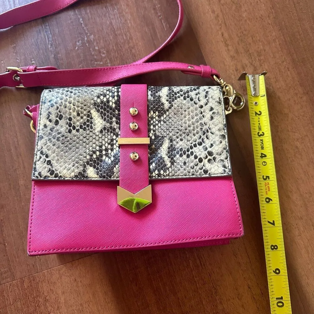 badgley mischka snakeprint pink button closure crossbody bags - Image 12