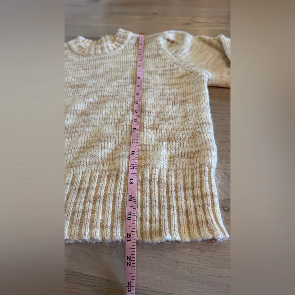 Popsugar short puff sleeve sweater yellow size large - Image 6