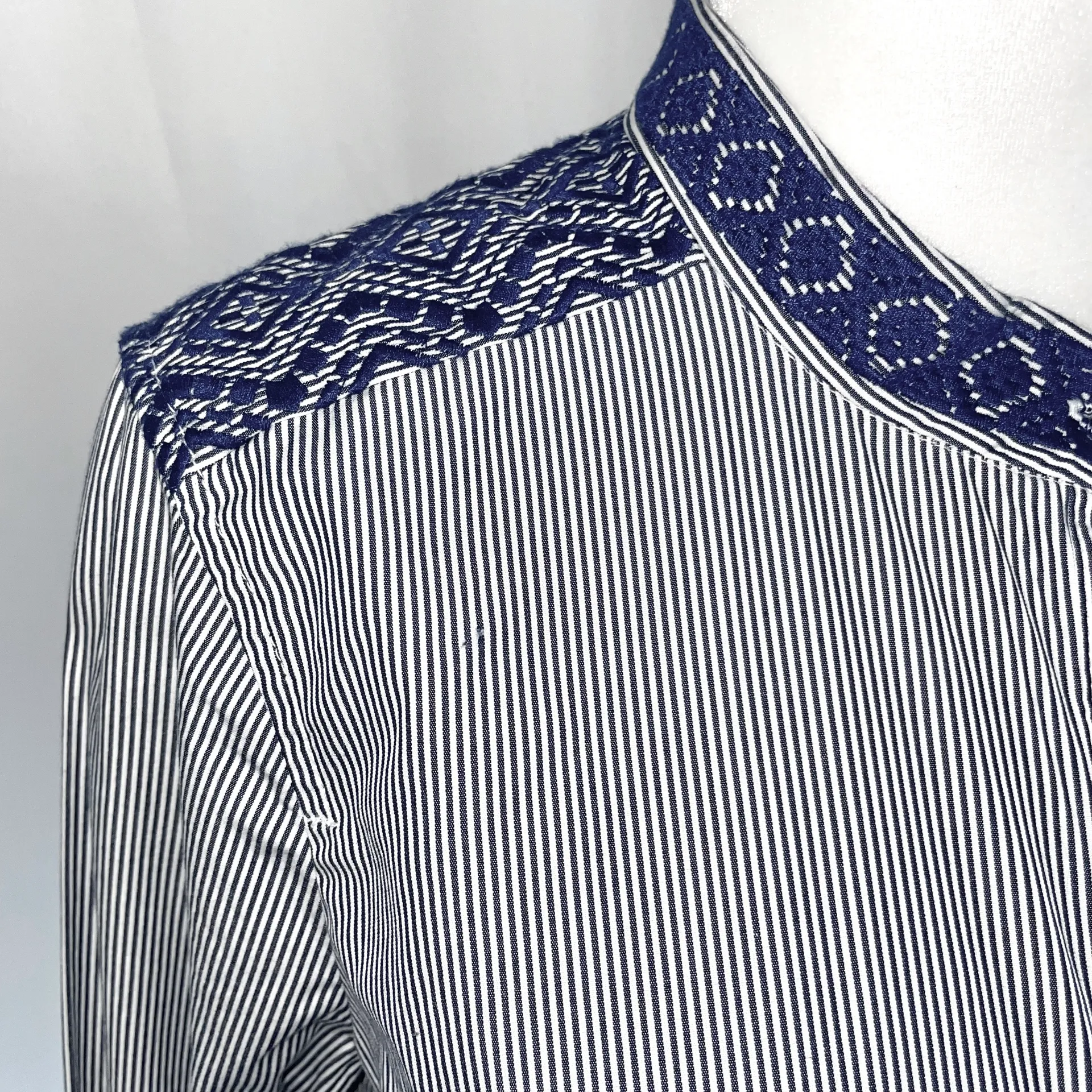 New C. Wonder Embroidered Striped Button Down Shirt Collarless Long Sleeve Blue Size XS - Image 4