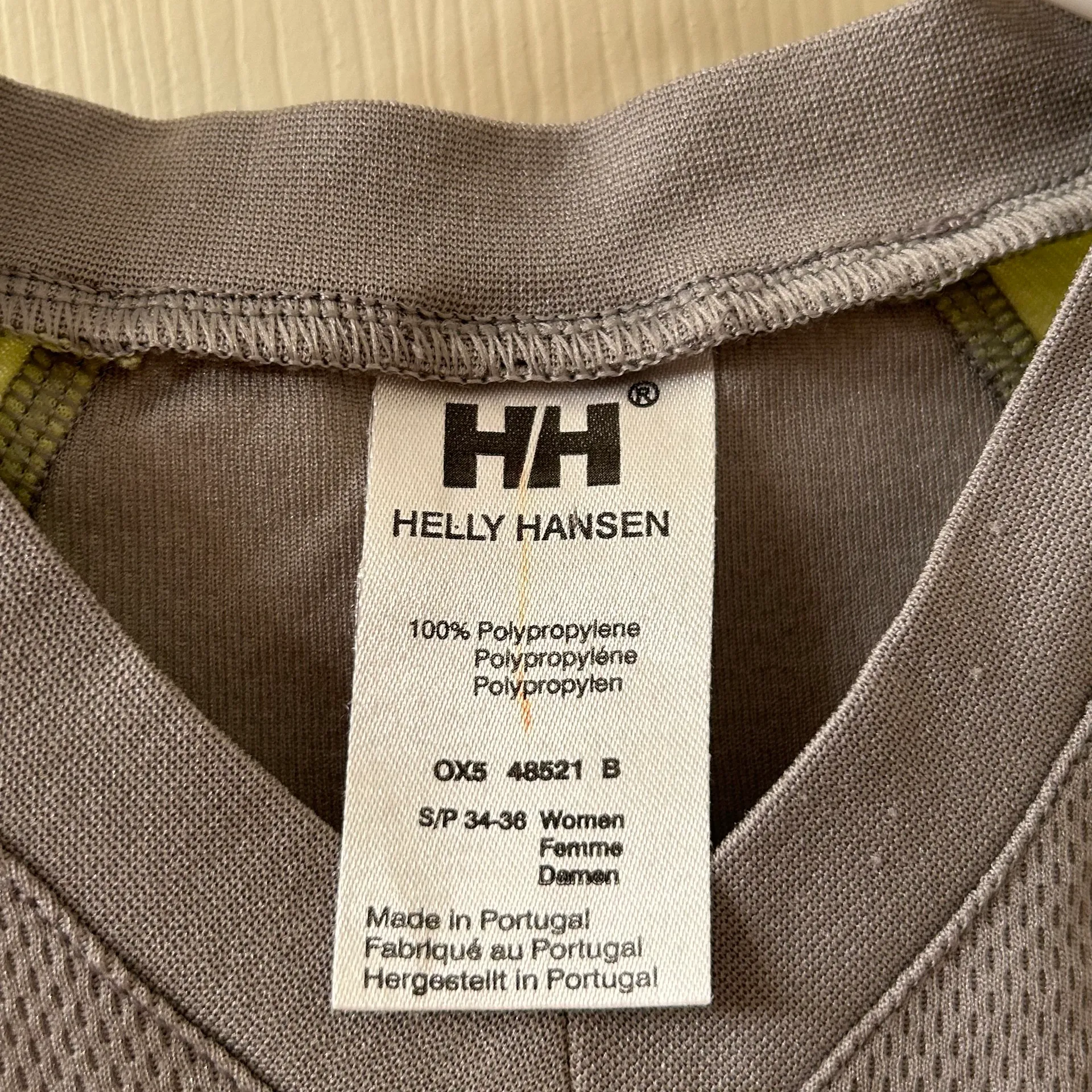 Women’s Base Layer Lifa Short Sleeve Tee Size S/P Grey Green - Image 4