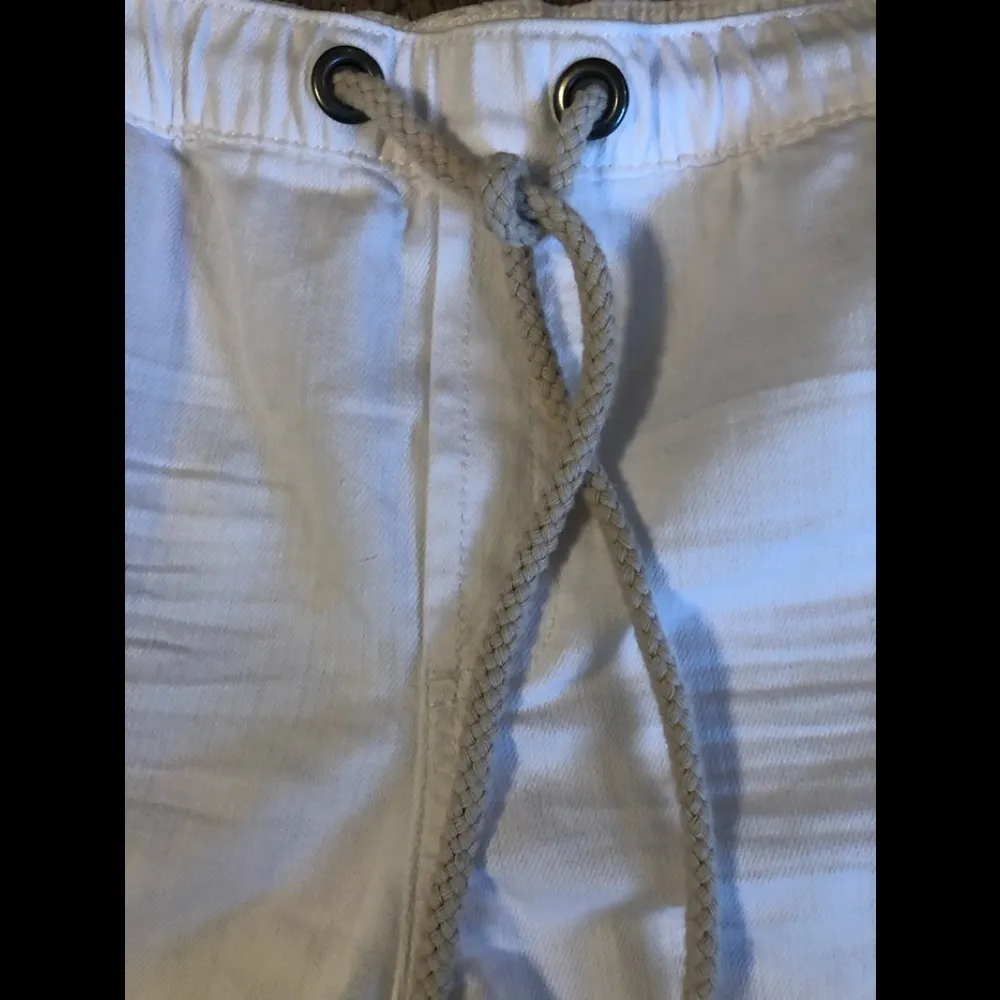 Aerie Fringe Shorts White Drawstring Waist M Casual Beach Backyard Barbecue - Image 3