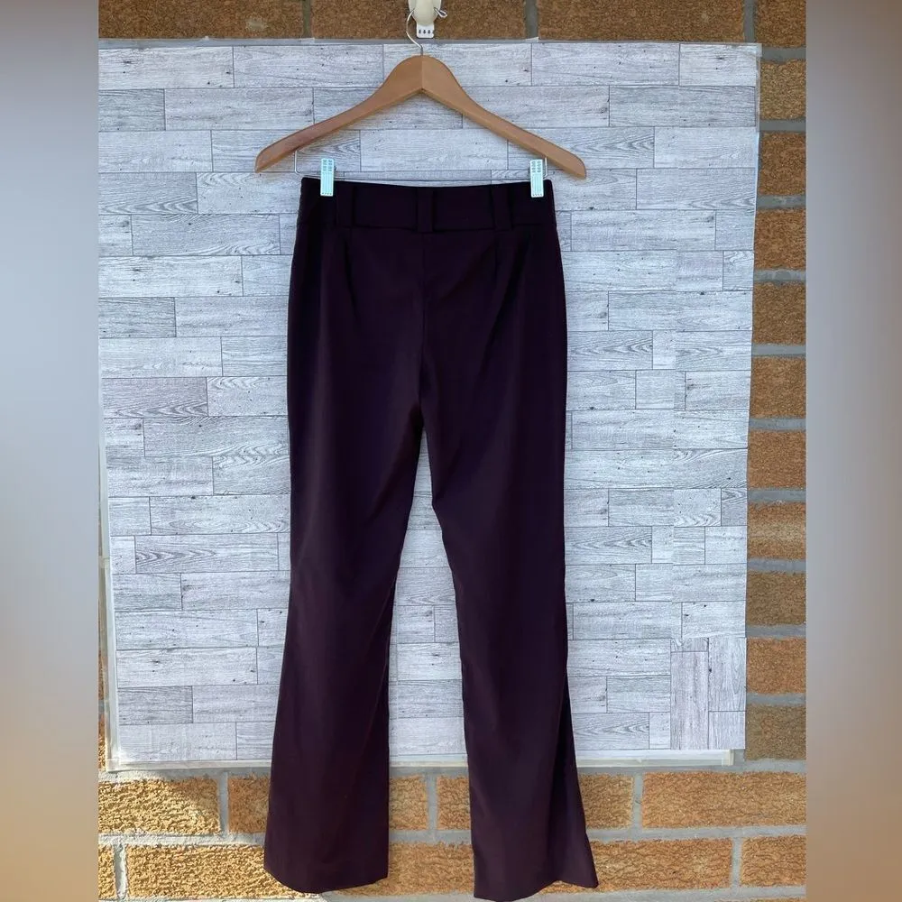 Dolce & Gabbana
Virgin wool 2 piece pant suit size 28/42 usa 6 - Image 15