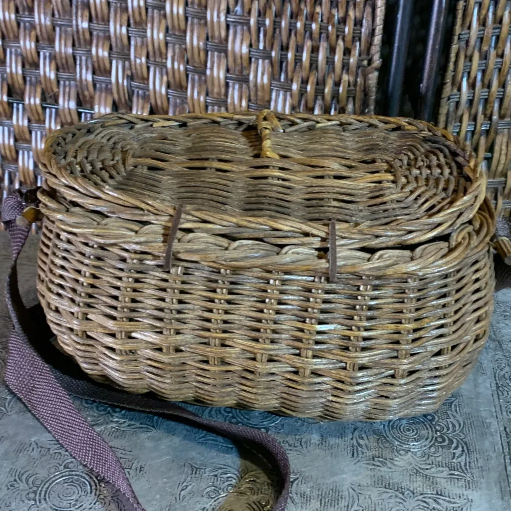 Vintage Creel Basket Fish Purse Basket Brown - Image 3