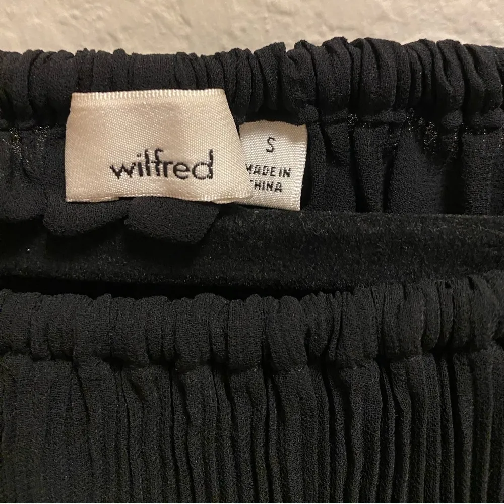 Aritzia Wilfred Black Talence Chiffon Off The Shoulder Blouse Size Small - Image 6