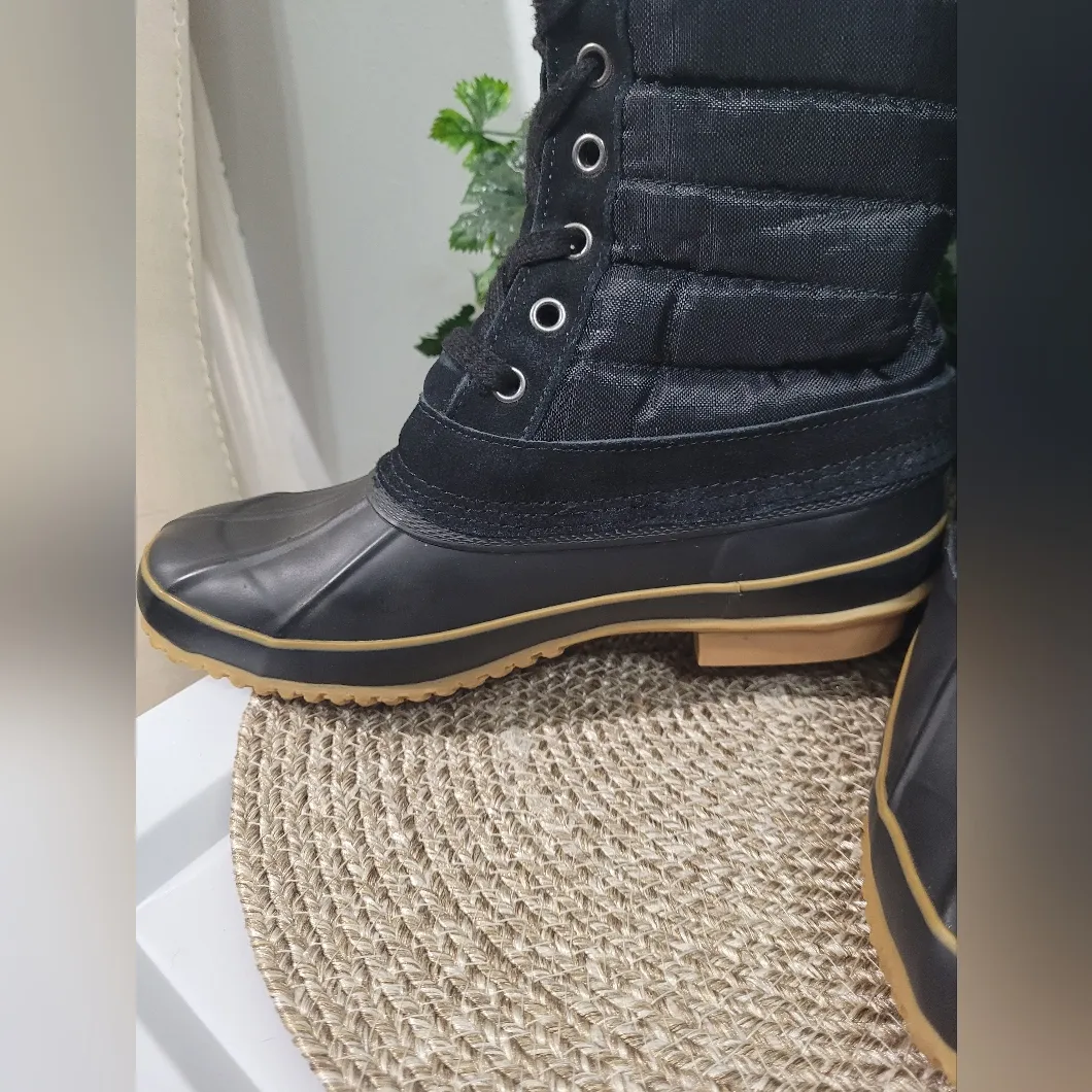 Khombu Winter Boots Size 8 Women’s Black Faux Fur Lined Footwear. - Image 5