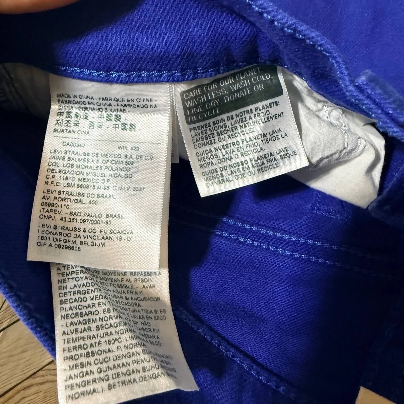 Levi's 311 Shaping Royal Blue Cropped Jeans Capris Sz 27 Casual Stretch Comfy - Image 5